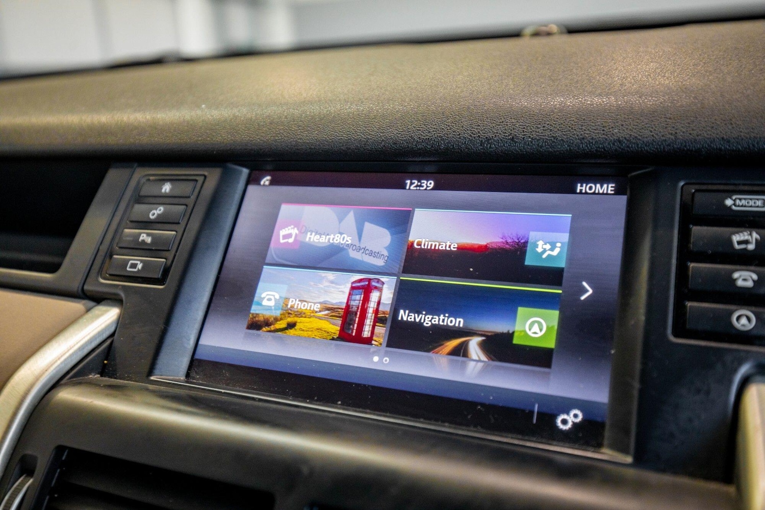 Used Land Rover Discovery Sport 2016 for sale - 77049883: Photo 26