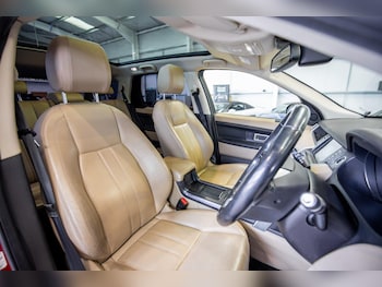 Used Land Rover Discovery Sport 2016 for sale - 77049883: Photo