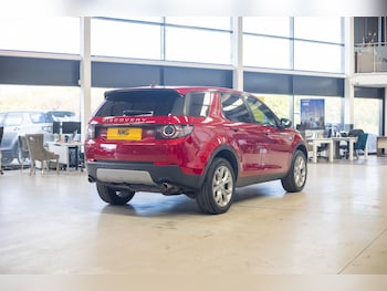 Used Land Rover Discovery Sport 2016 for sale - 77049883: Photo