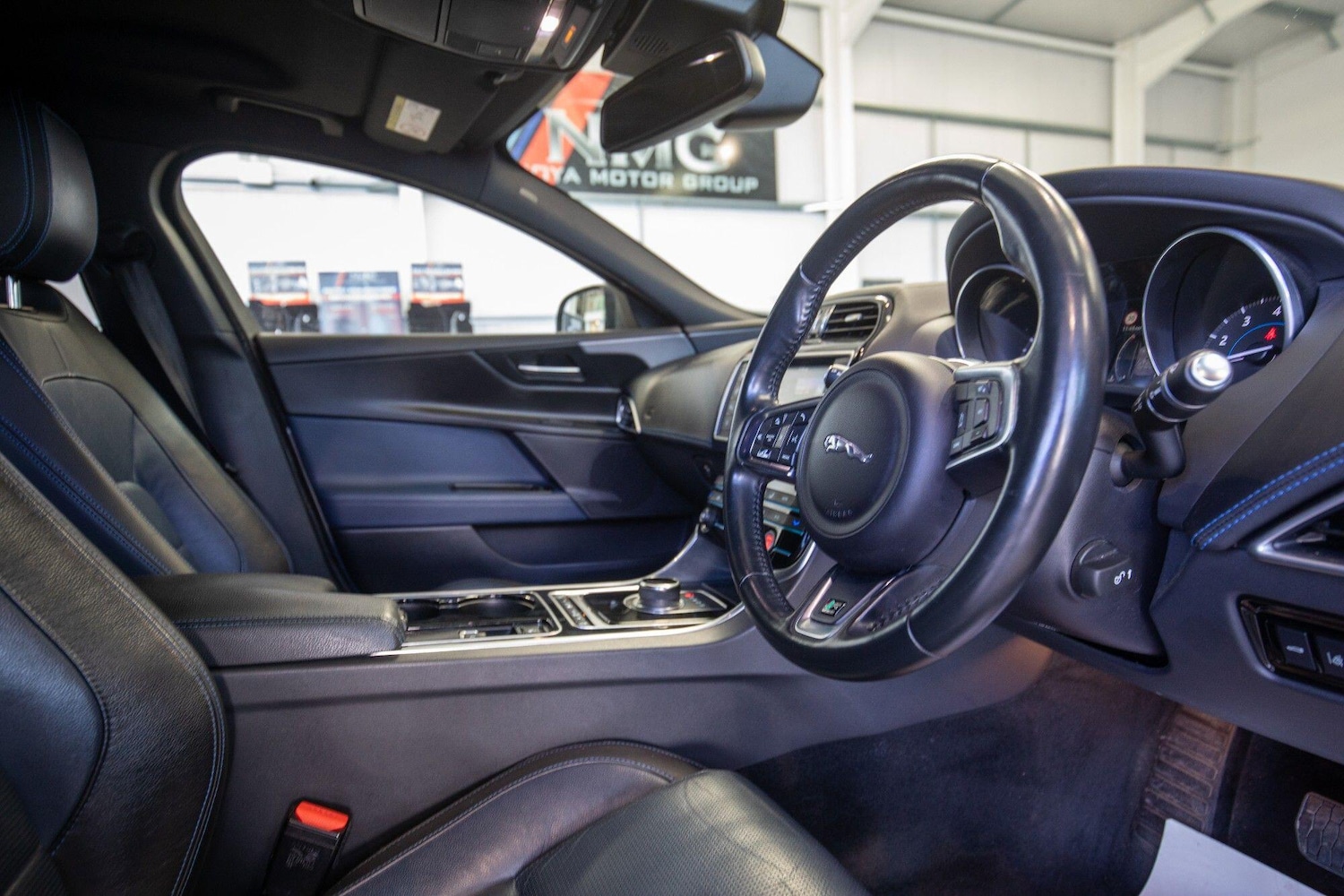 Used Jaguar XE 2016 for sale - 77215431: Photo 16