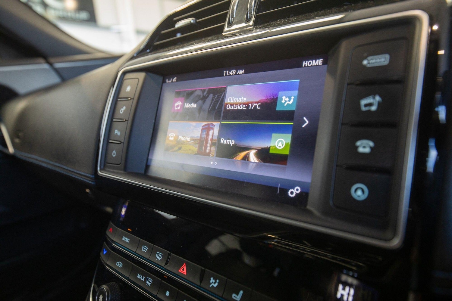 Used Jaguar XE 2016 for sale - 77215431: Photo 19