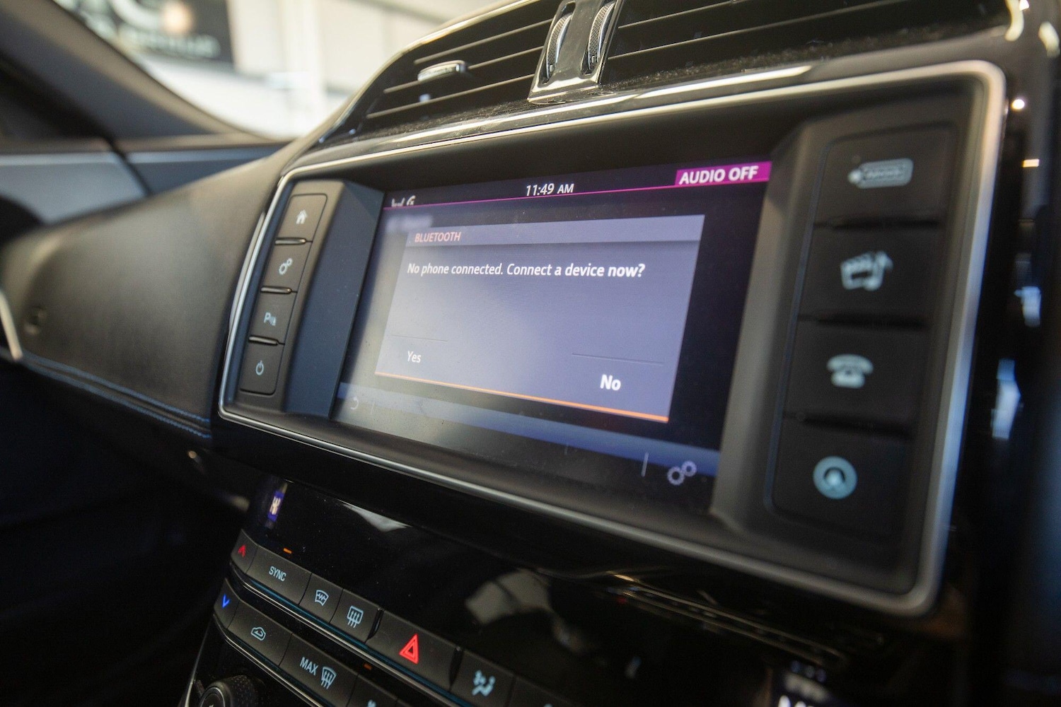 Used Jaguar XE 2016 for sale - 77215431: Photo 21