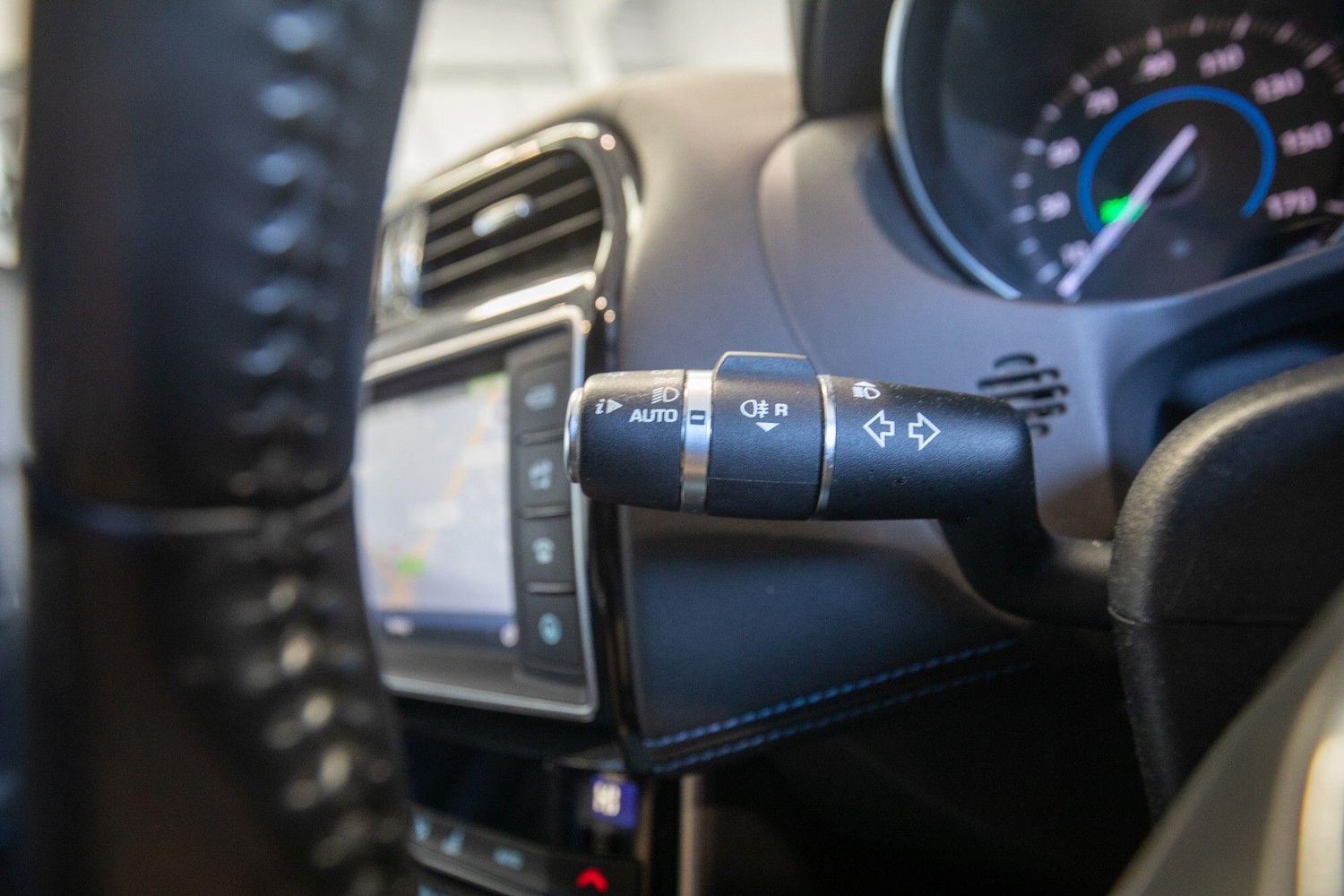 Used Jaguar XE 2016 for sale - 77215431: Photo 30