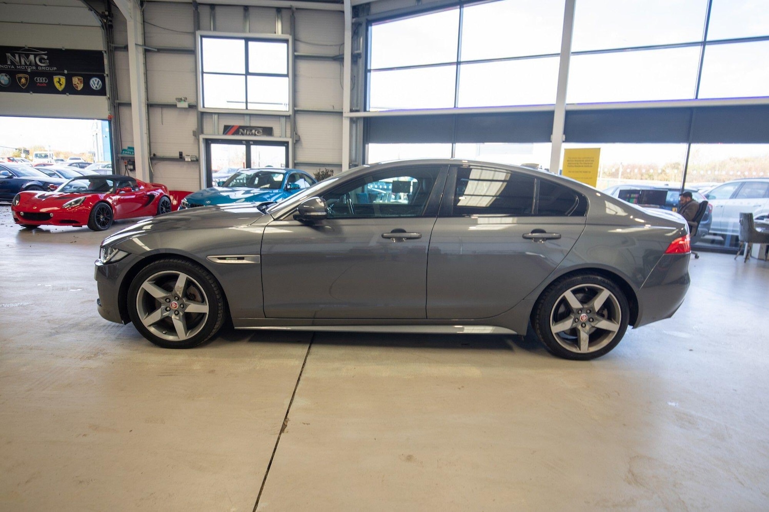 Used Jaguar XE 2016 for sale - 77215431: Photo 35