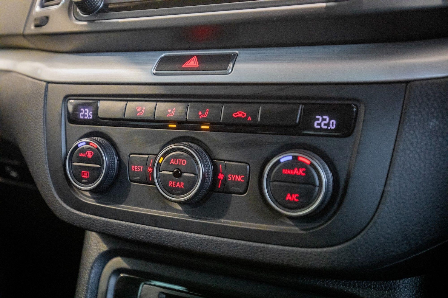 Used Volkswagen Sharan 2018 for sale - 77238412: Photo 28