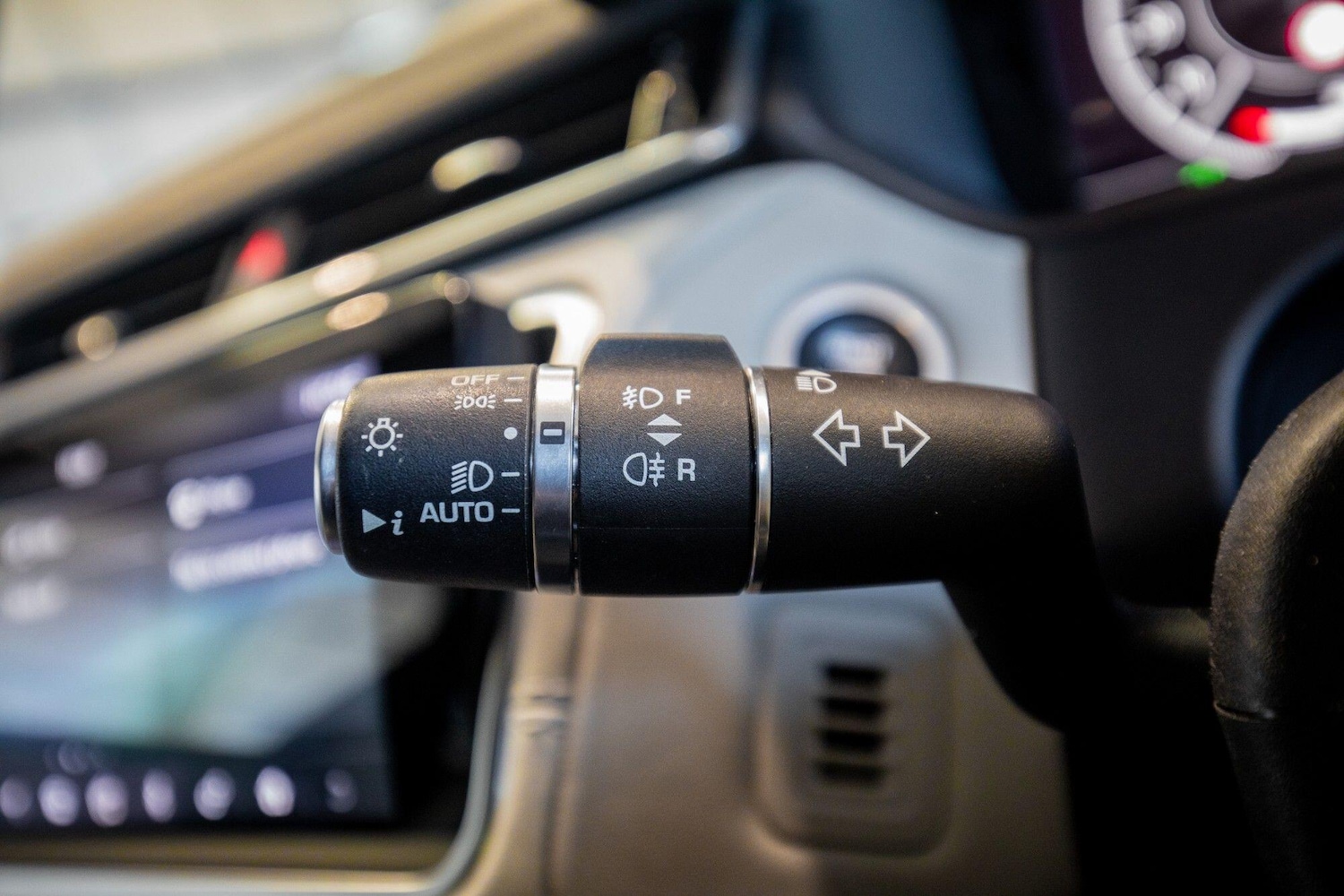 Used Land Rover Range Rover Velar for sale - 76823472: Photo 25