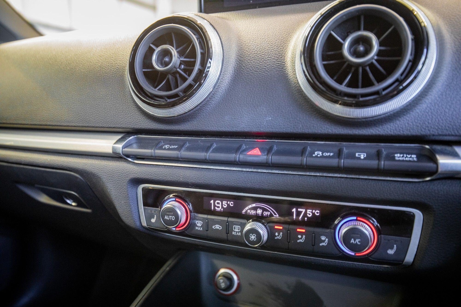 Used Audi A3 Cabriolet for sale - 76823596: Photo 27