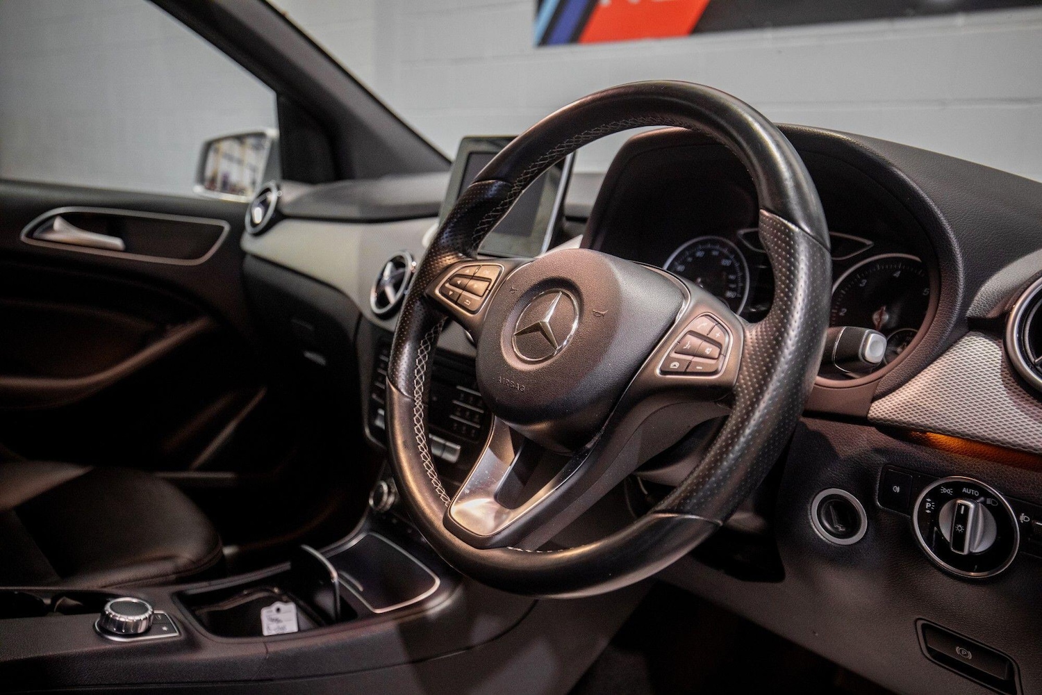 Used Mercedes-Benz B Class 2015 for sale - 77279592: Photo 16