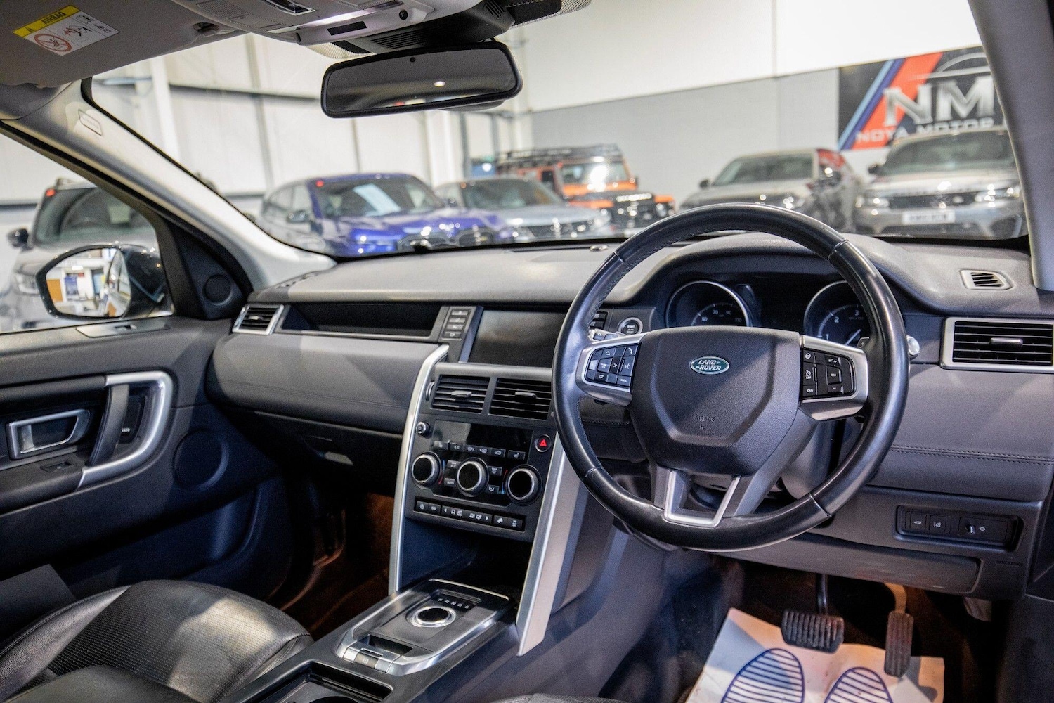 Used Land Rover Discovery Sport 2018 for sale - 77908512: Photo 2