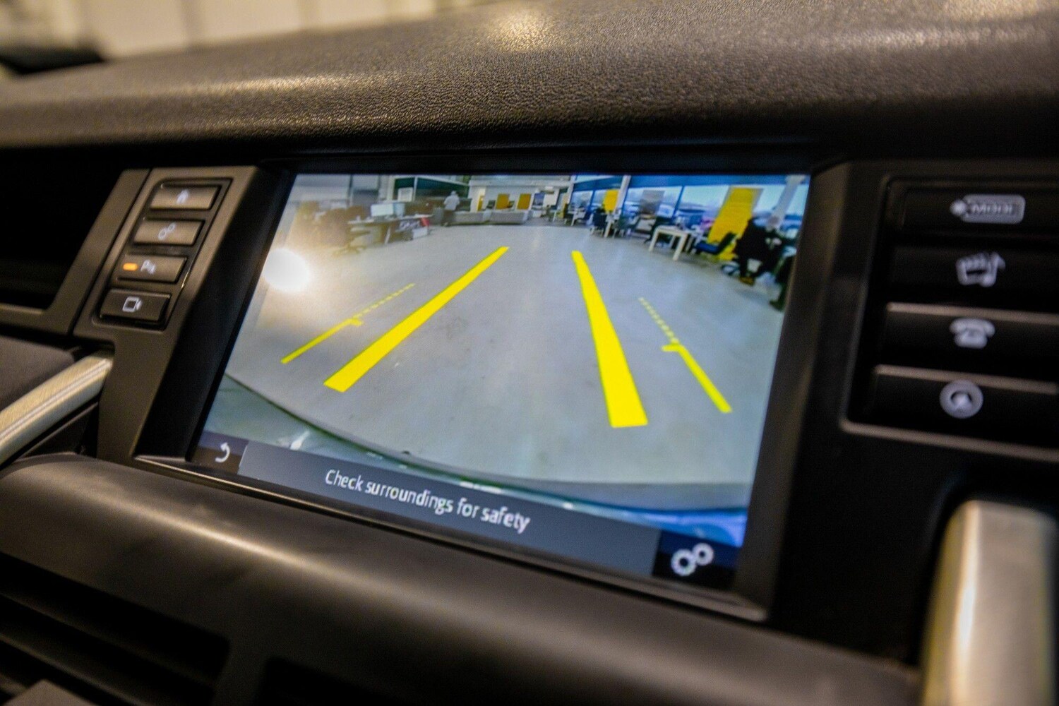 Used Land Rover Discovery Sport 2018 for sale - 77908512: Photo 27