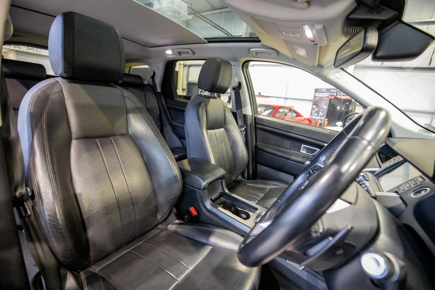 Used Land Rover Discovery Sport 2018 for sale - 77908512: Photo 3