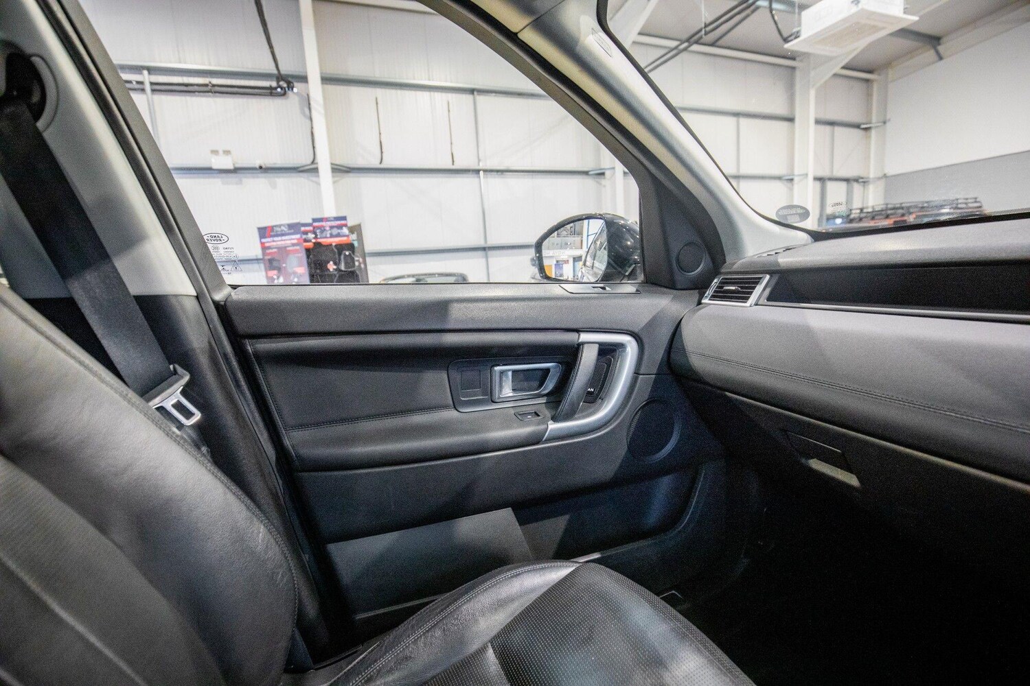 Used Land Rover Discovery Sport 2018 for sale - 77908512: Photo 32