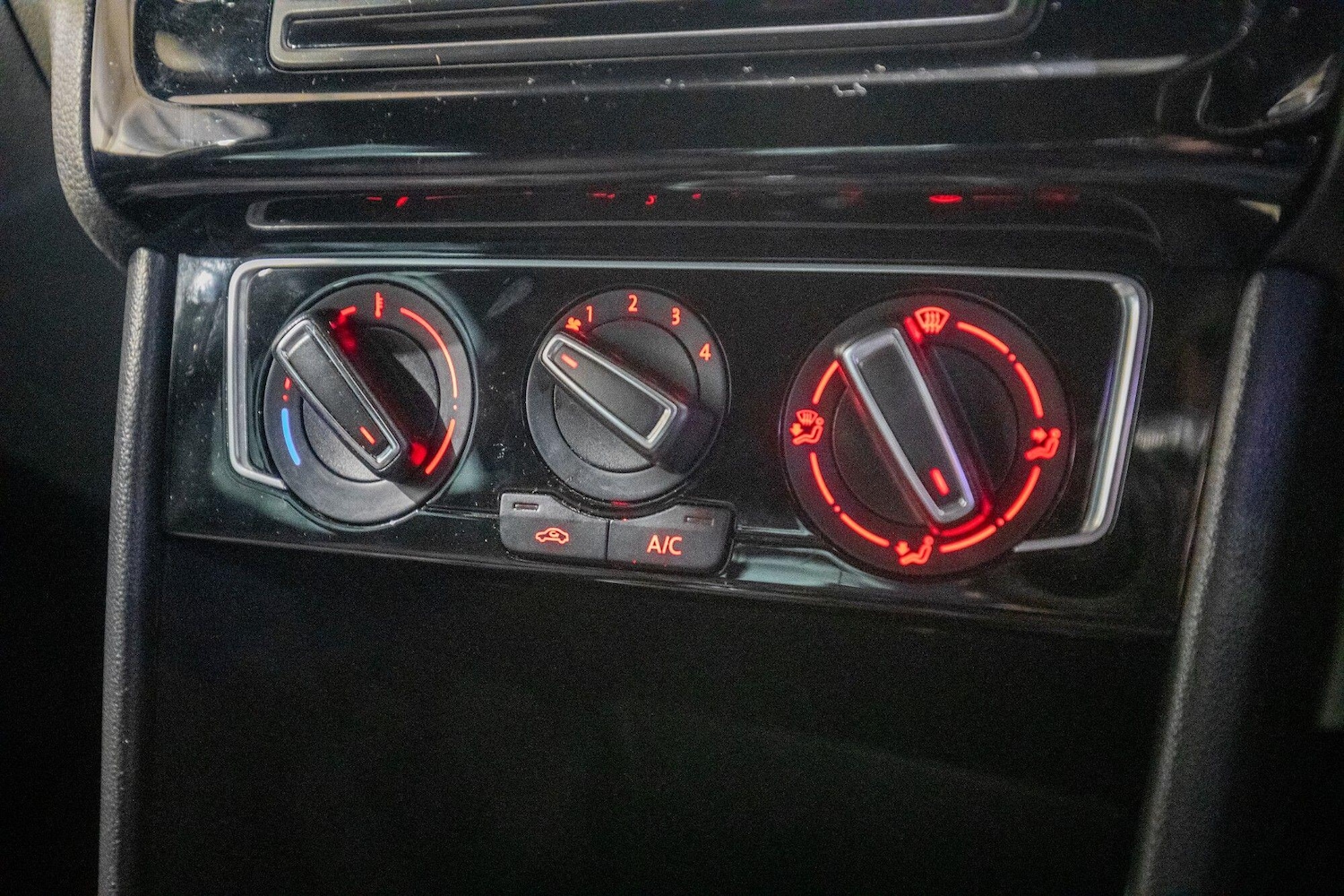 Used Volkswagen Polo 2016 for sale - 77238348: Photo 29