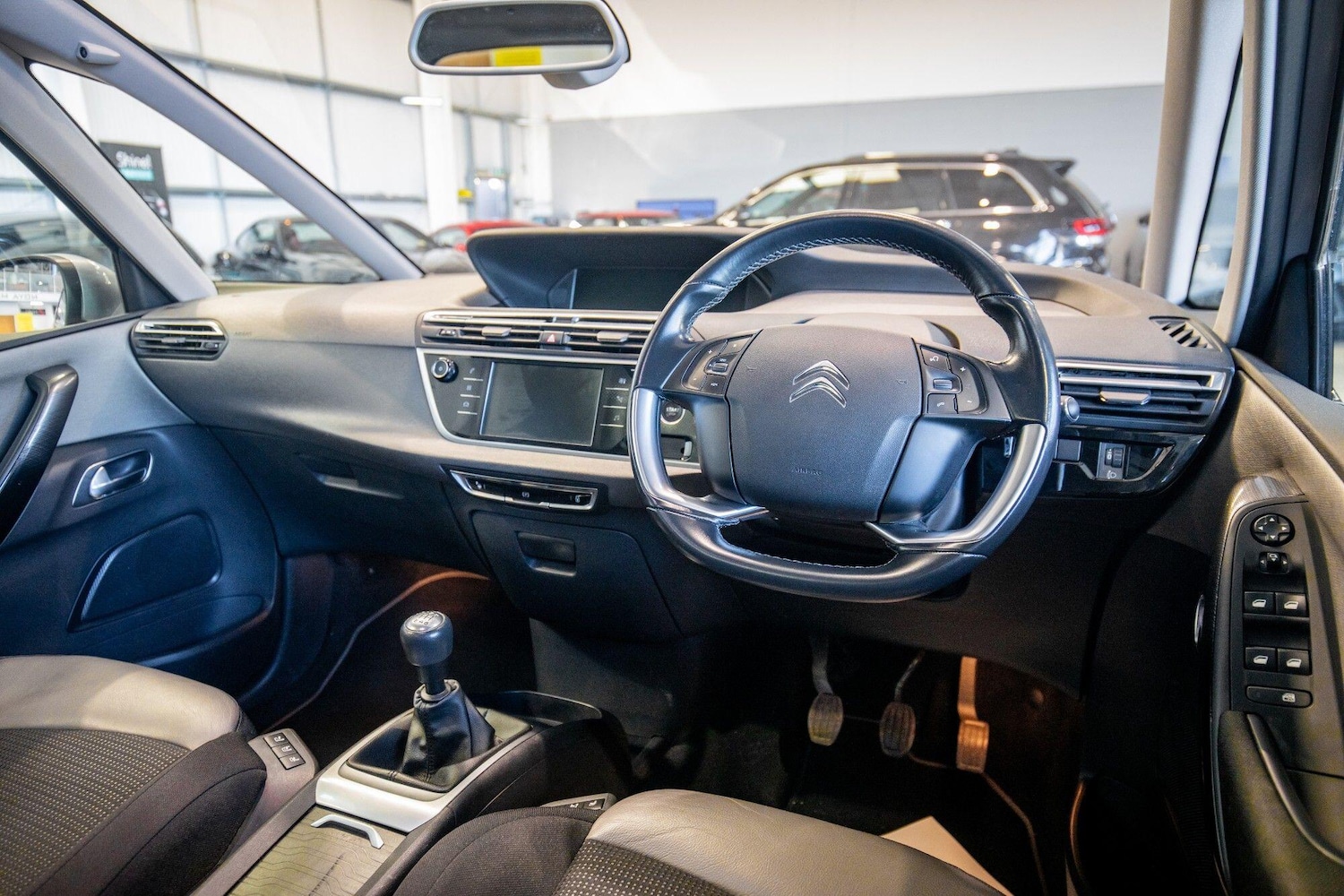 Used Citroen C4 Picasso 2017 for sale - 77029261: Photo 2