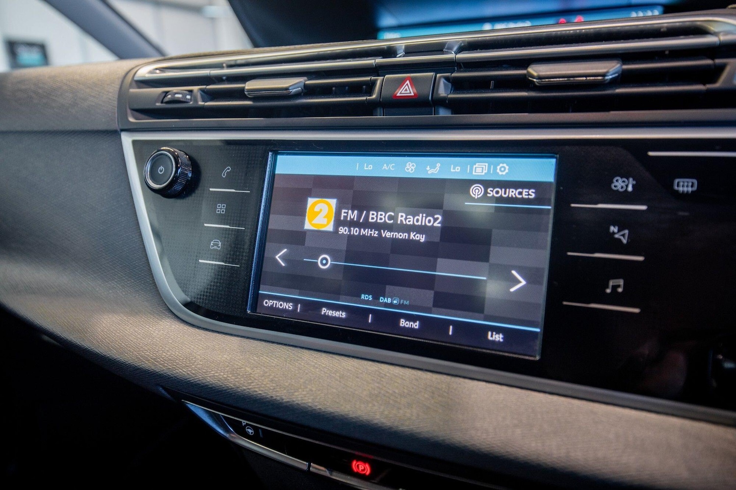 Used Citroen C4 Picasso 2017 for sale - 77029261: Photo 35