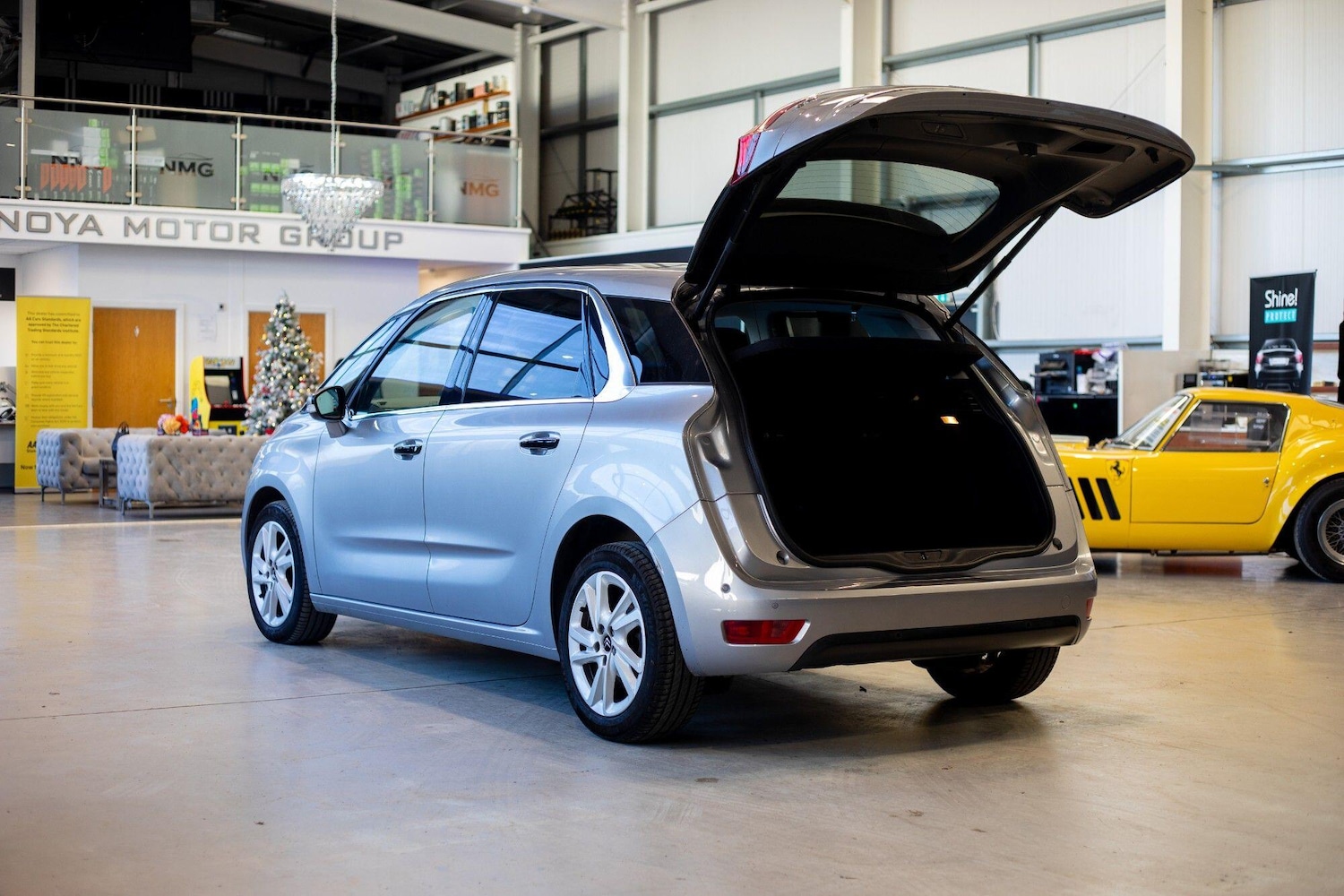 Used Citroen C4 Picasso 2017 for sale - 77029261: Photo 50