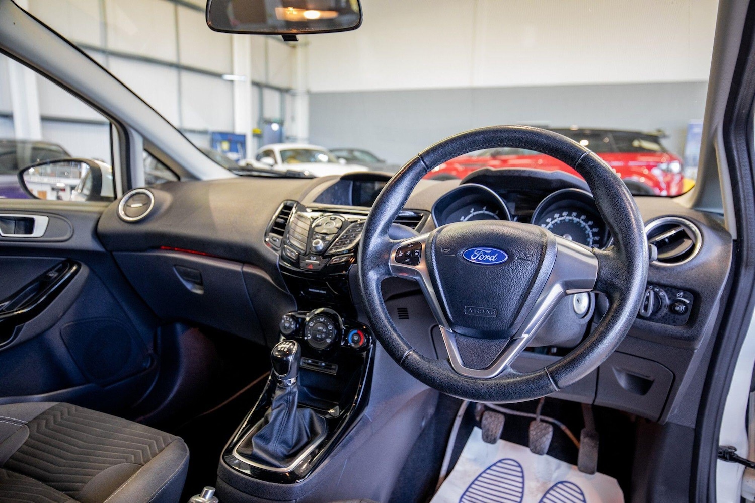 Used Ford Fiesta for sale - 76823938: Photo 2