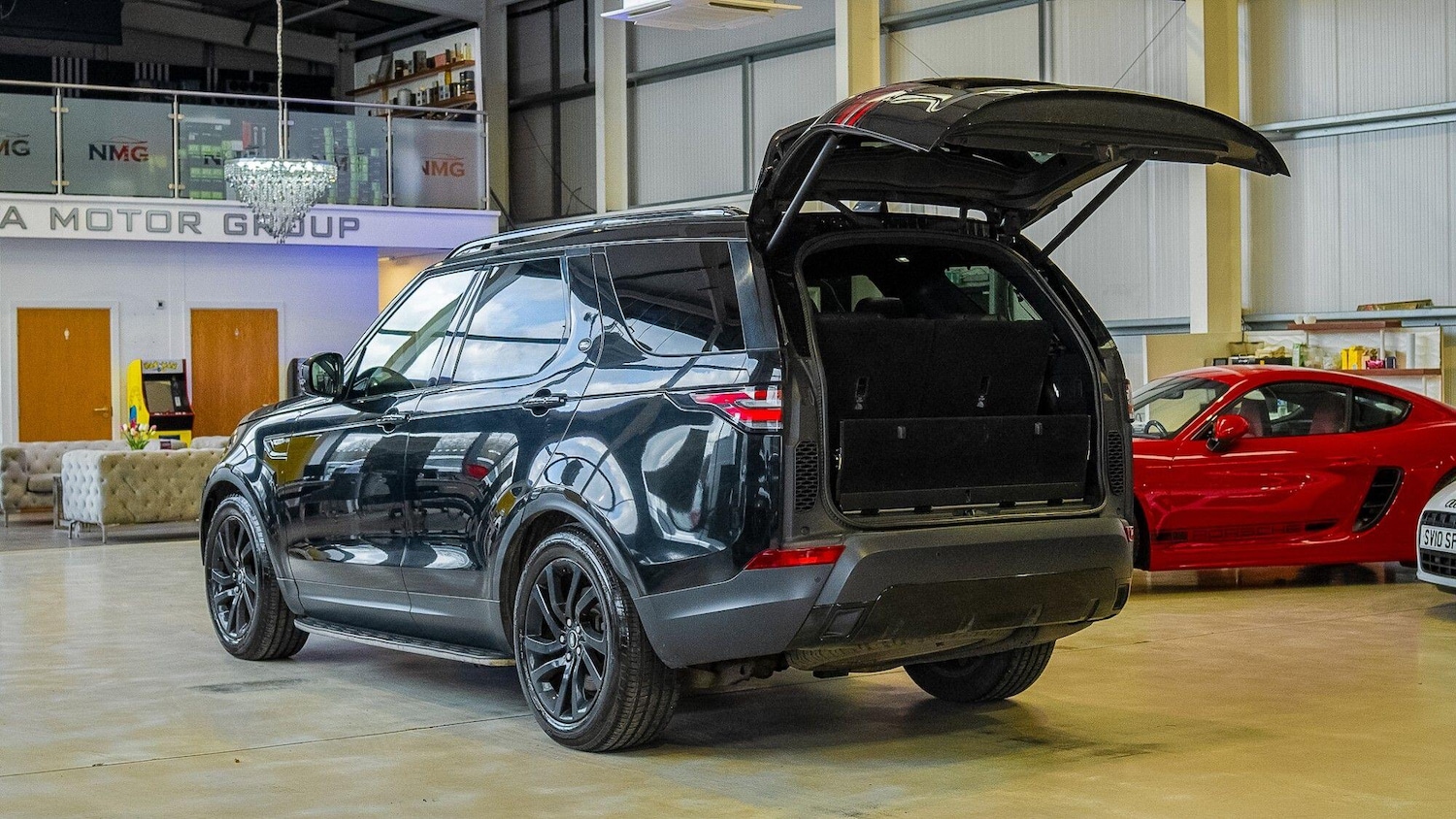 Used Land Rover Discovery 2017 for sale - 77970449: Photo 37