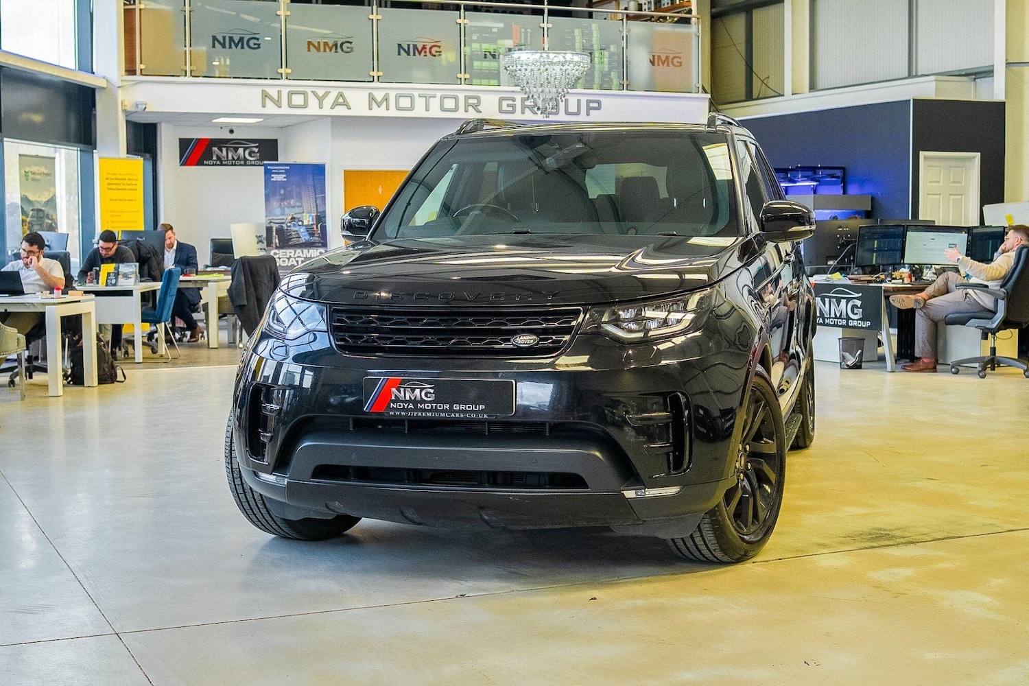Used Land Rover Discovery 2017 for sale - 77970449: Photo 5