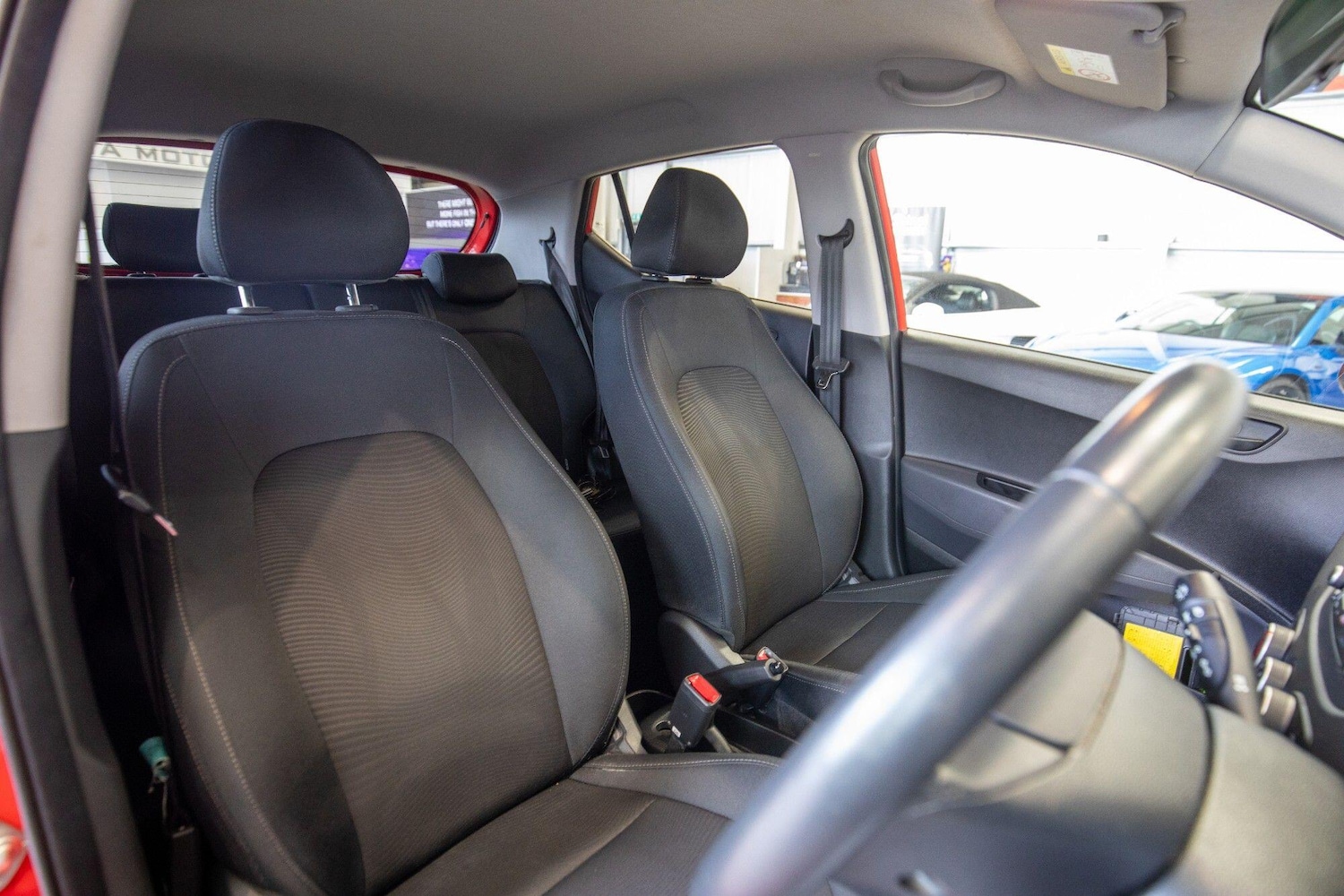 Used Hyundai i10 2019 for sale - 78220357: Photo 2