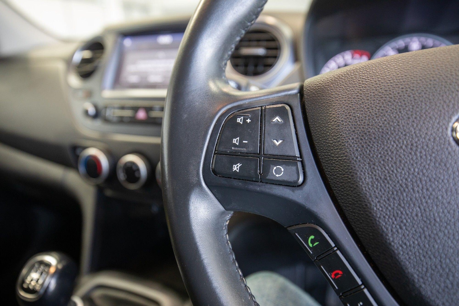 Used Hyundai i10 2019 for sale - 78220357: Photo 28