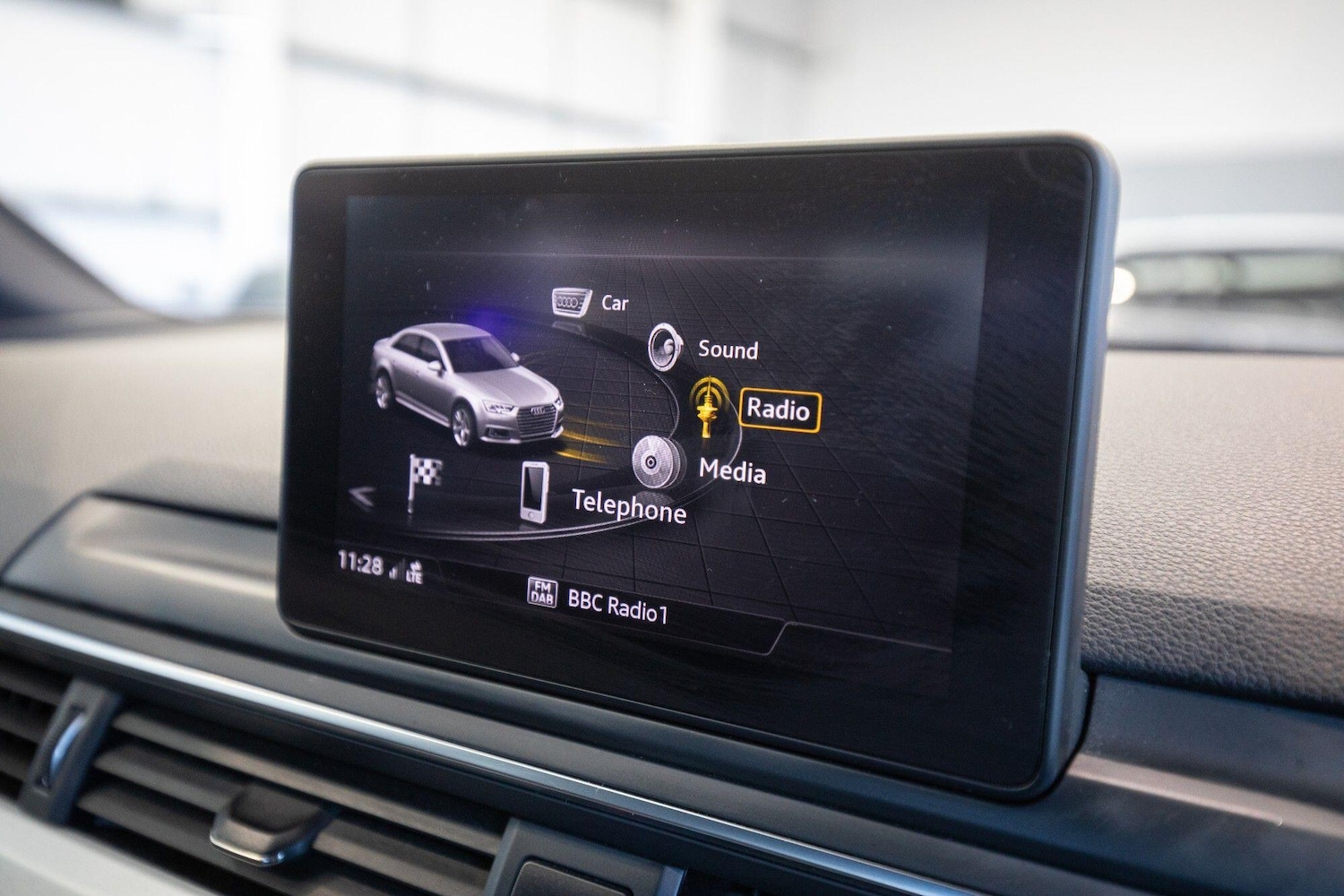 Used Audi A4 2017 for sale - 77016992: Photo 27