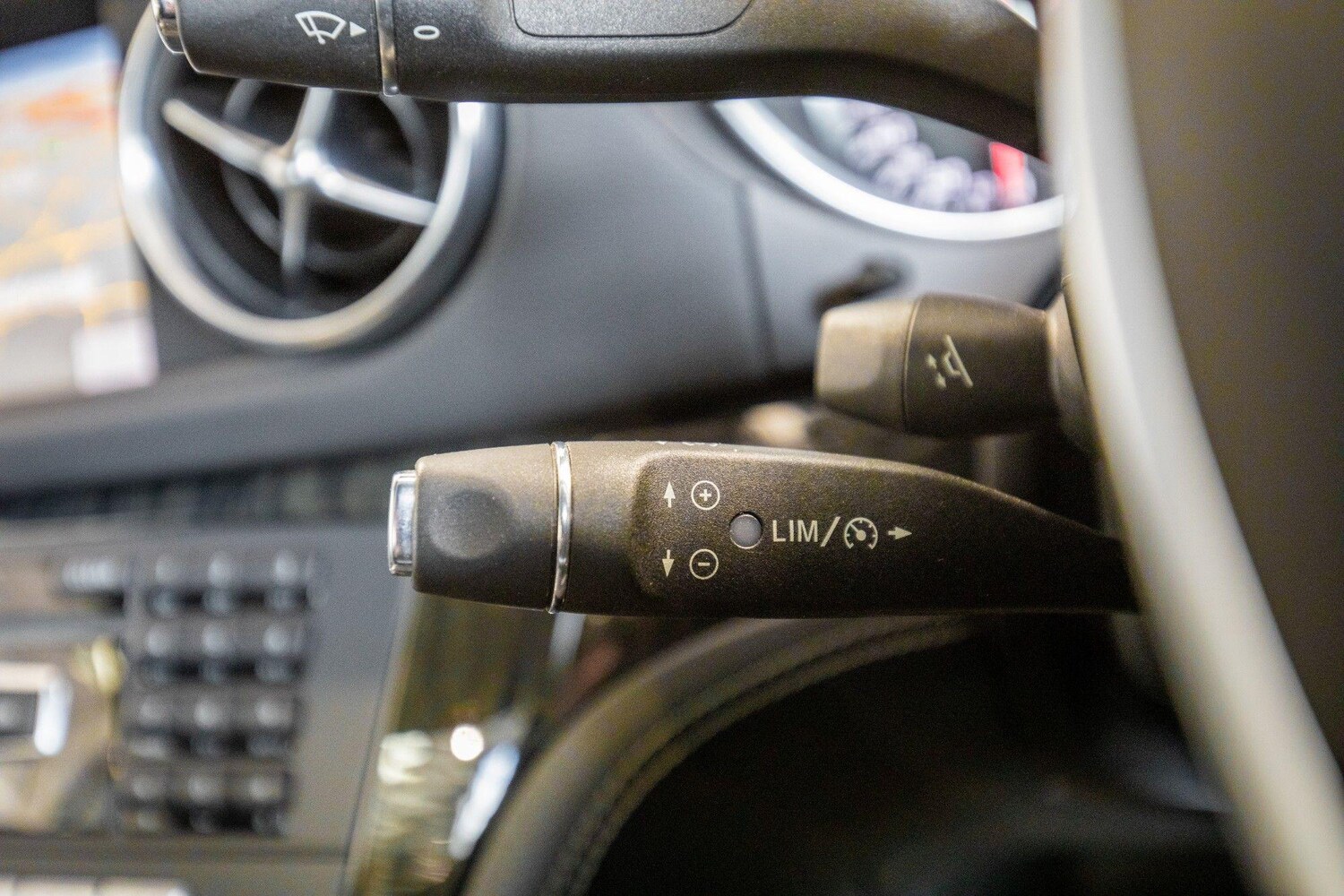 Used Mercedes-Benz SL for sale - 78127829: Photo 25