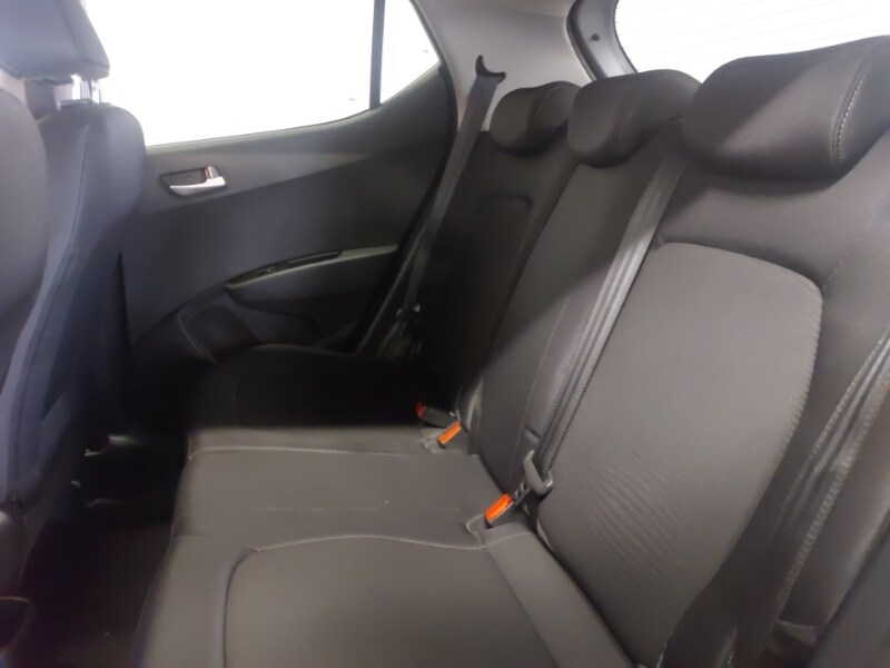 Used Hyundai i10 2017 for sale - 78151568: Photo 6