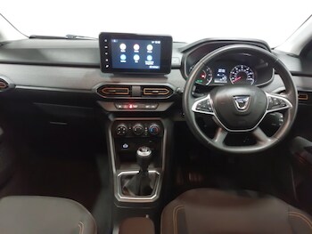 Used Dacia Sandero Stepway 2021 for sale - 76058853: Photo 2