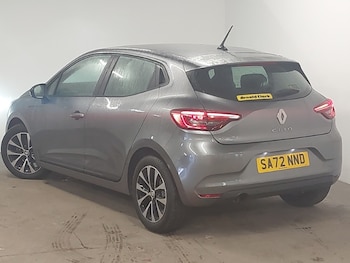 Used Renault Clio 2022 for sale - 76951885: Photo