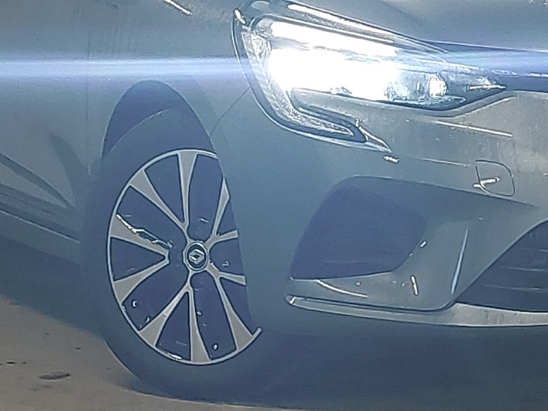 Used Renault Clio 2022 for sale - 76951885: Photo 9