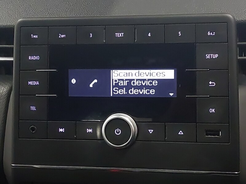 Used Renault Clio 2020 for sale - 77722195: Photo 11