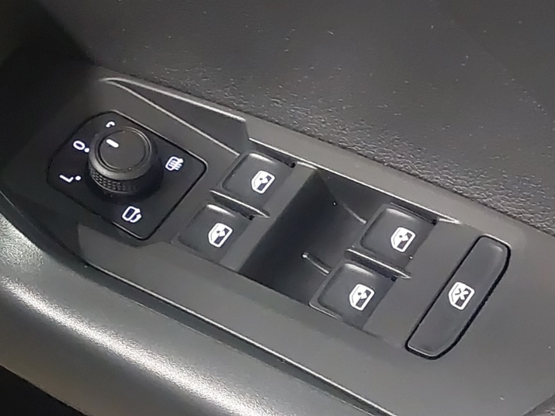 Used Volkswagen T-Cross 2023 for sale - 77197852: Photo 12