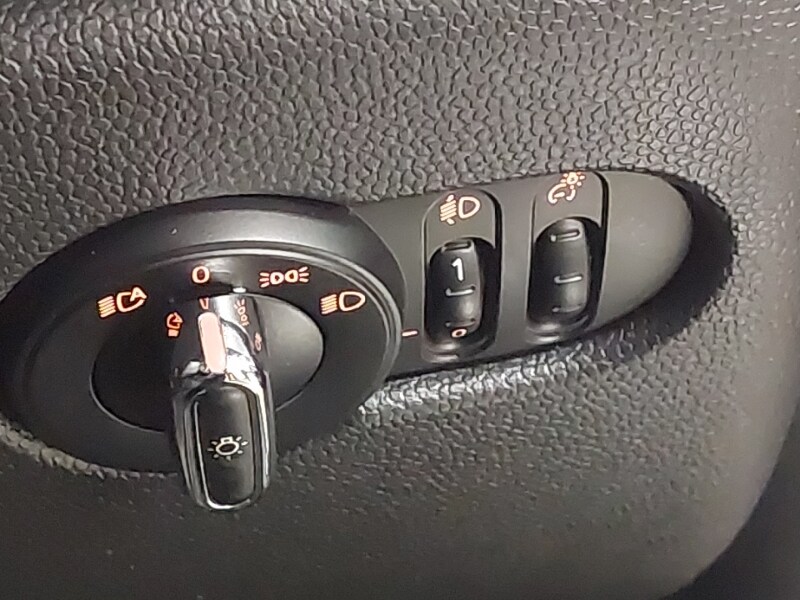 Used MINI Hatch 2019 for sale - 77722202: Photo 12