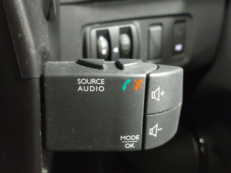 Used Renault Clio 2018 for sale - 77458091: Photo 19