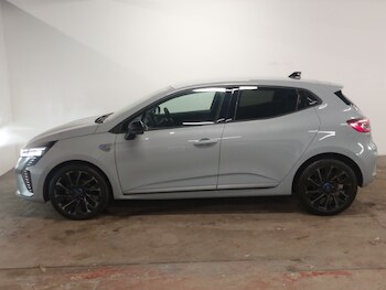 Used Renault Clio 2025 for sale - 77656885: Photo