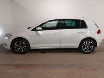 Used Volkswagen Golf 2019 for sale - 74532256: Photo