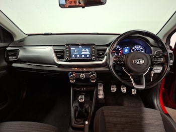 Used Kia Stonic 2018 for sale - 79139172: Photo