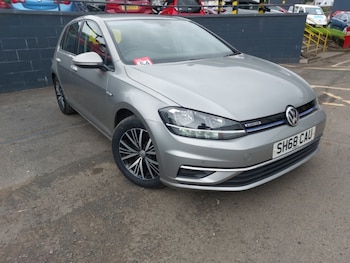 Used Volkswagen Golf 2018 for sale - 79101013: Photo