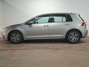 Used Volkswagen Golf 2018 for sale - 79101013: Photo