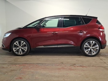 Used Renault Scenic 2017 for sale - 79440378: Photo