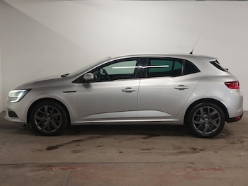 Used Renault Megane 2017 for sale - 76464950: Photo