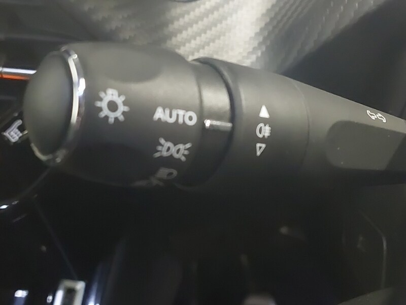 Used Peugeot 2008 2023 for sale - 77731689: Photo 15