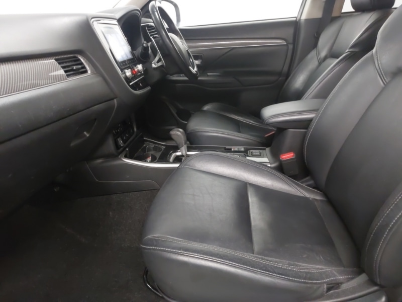 Used Mitsubishi Outlander 2020 for sale - 76621757: Photo 5