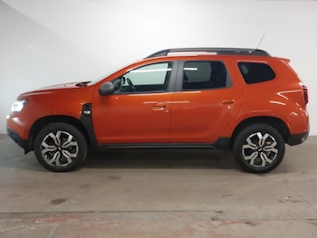 Used Dacia Duster 2023 for sale - 77536791: Photo