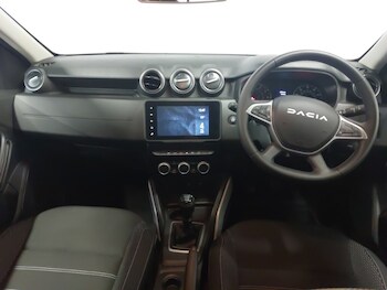 Used Dacia Duster 2023 for sale - 78480469: Photo