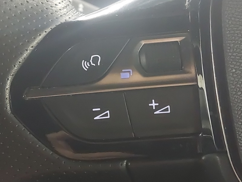 Used Peugeot 2008 2021 for sale - 77837890: Photo 12