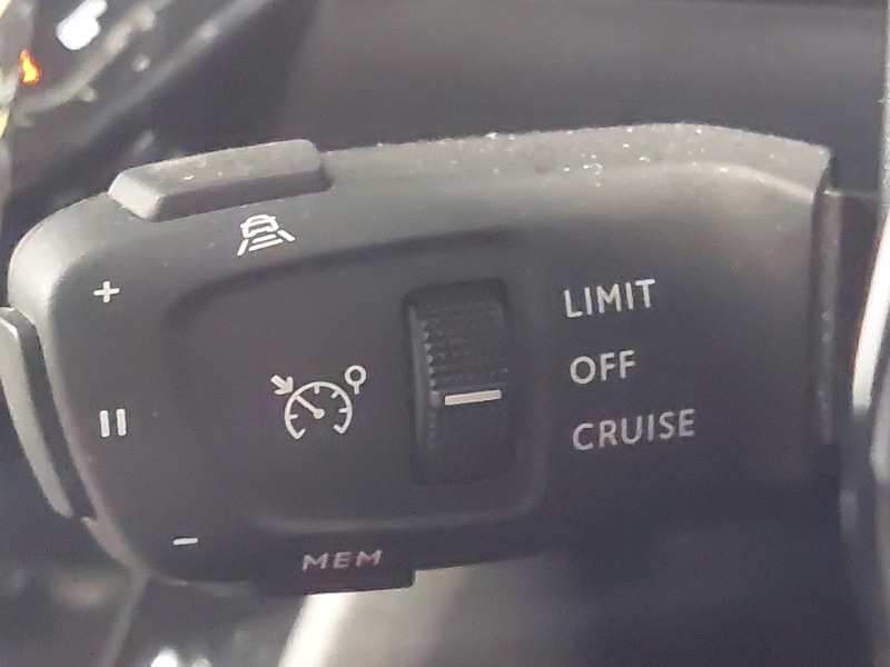 Used Peugeot 2008 2021 for sale - 77837890: Photo 18