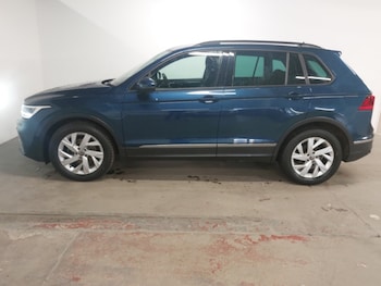 Used Volkswagen Tiguan 2023 for sale - 78490459: Photo