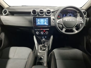 Used Dacia Duster 2023 for sale - 79522977: Photo